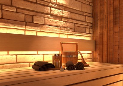 sauna-von-innen-mit-handtuch-und-eimer